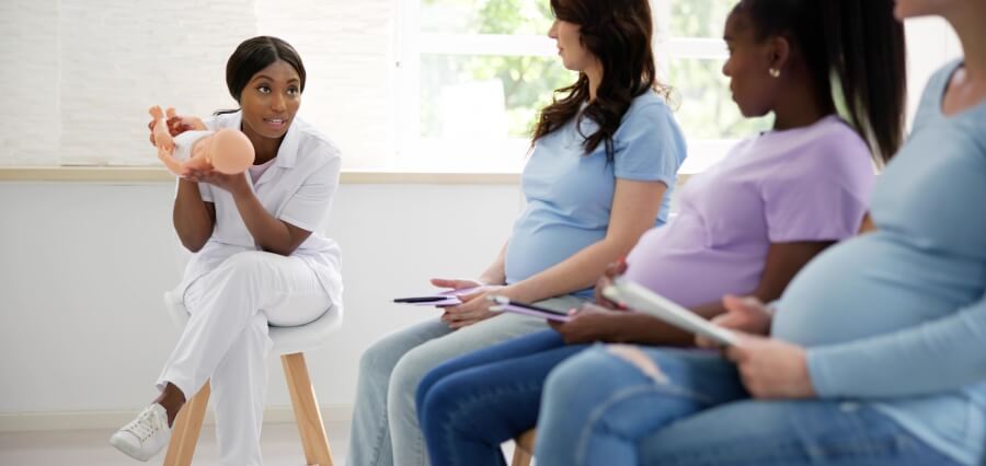 You are currently viewing Pregnant and Miles from Treatment: How Women in Maternity Care Centres are Adjusting to Fewer access to Healthcare